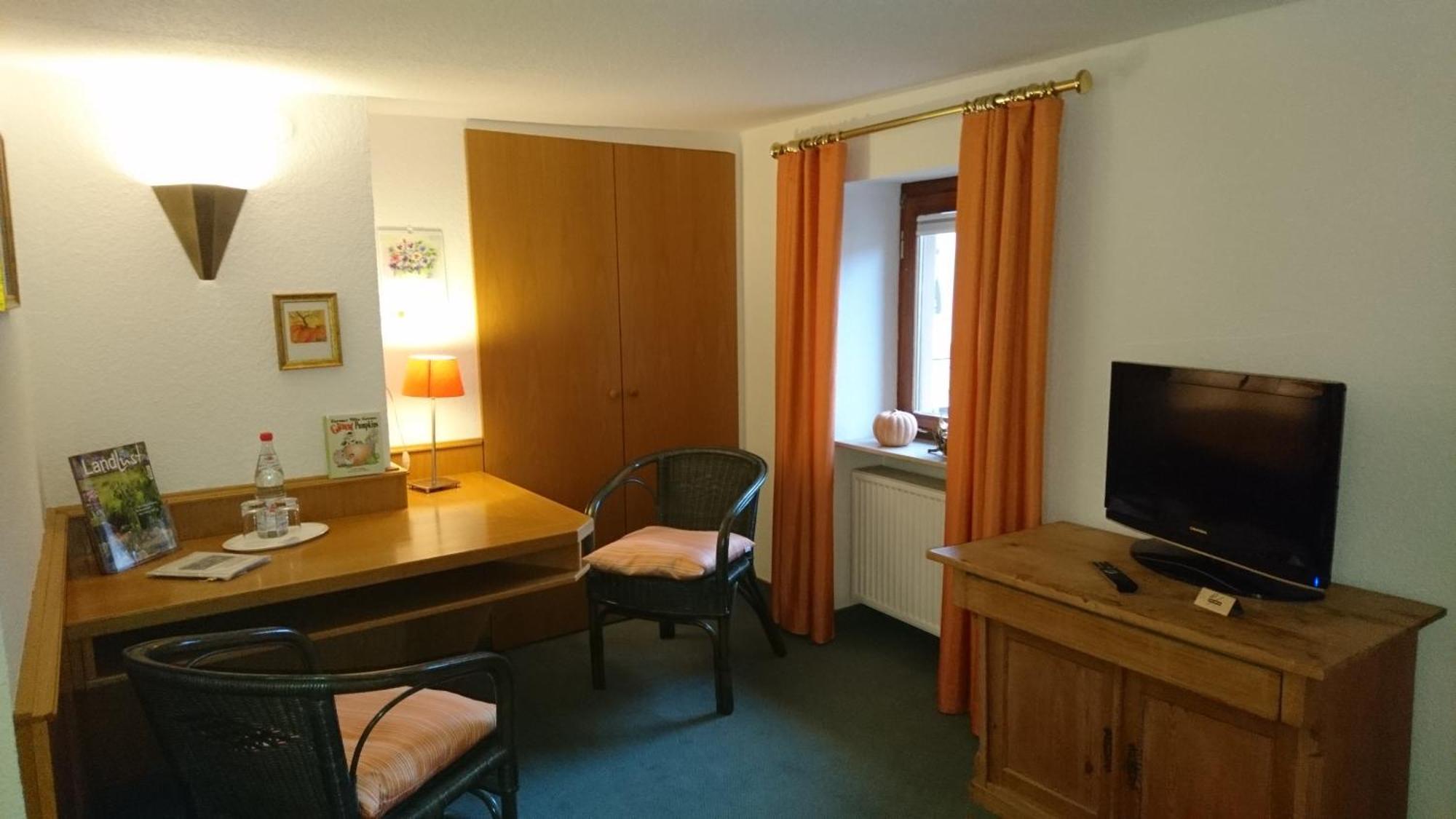 Pension Landhaus Fischer Massweiler Екстериор снимка
